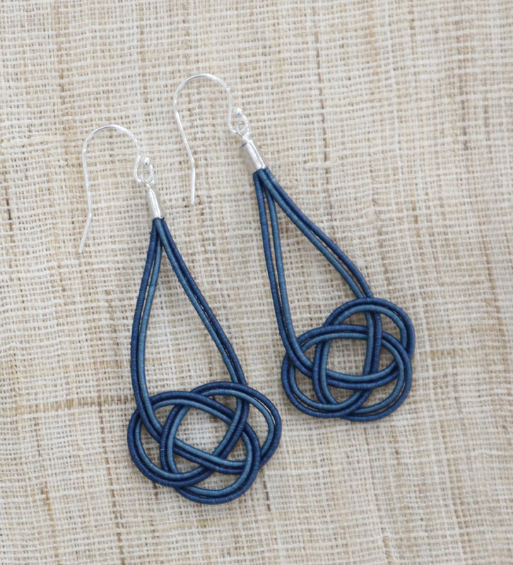藍染 水引あわじ結びピアス アクセサリー – AiAii