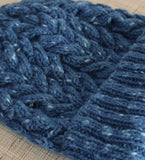藍染のケーブル編みニット帽子 ドット模様